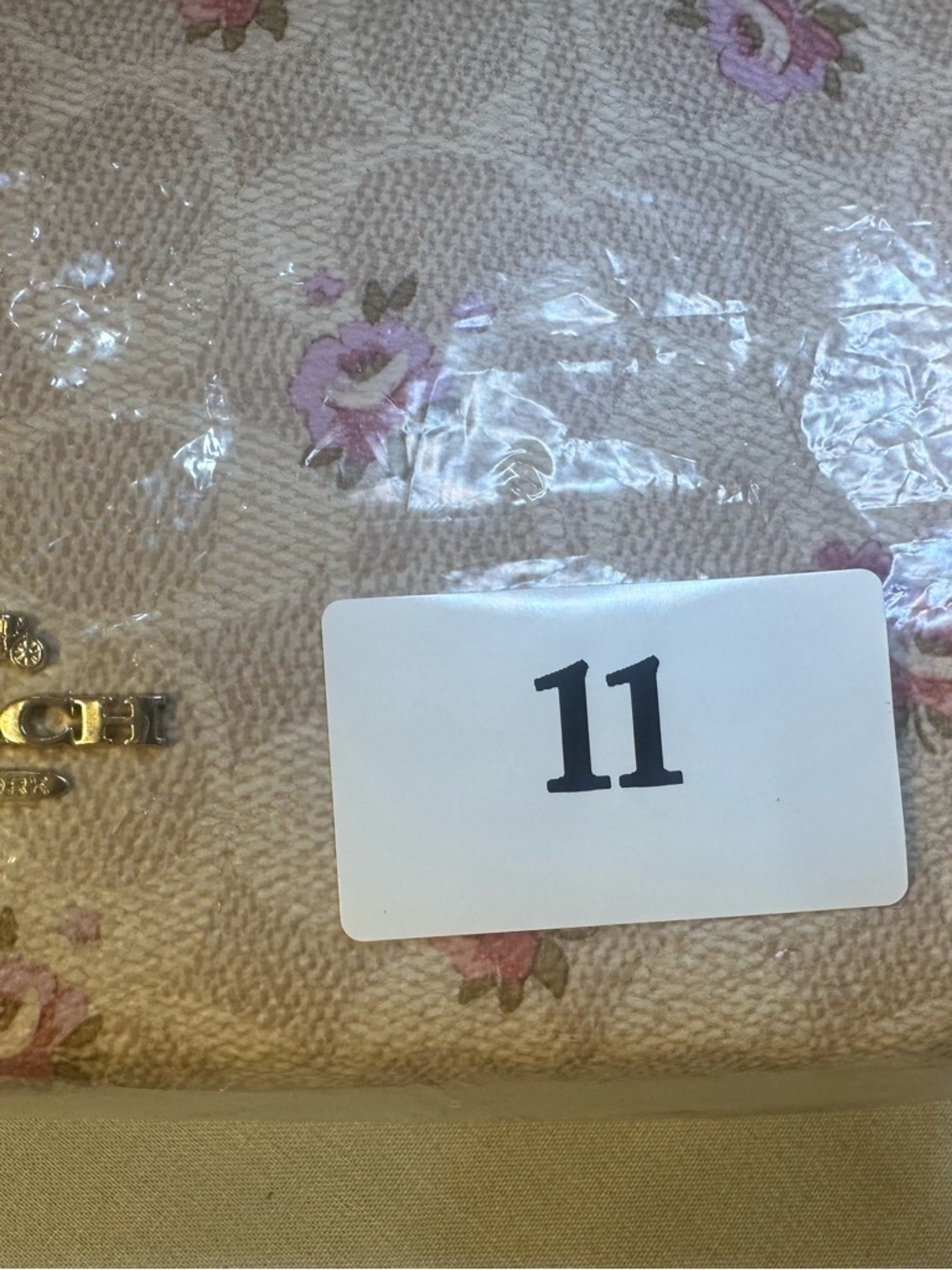 11. 12. NEW Coach Signature Floral Crossbody in Beige and Pink - Picture 12 of 13